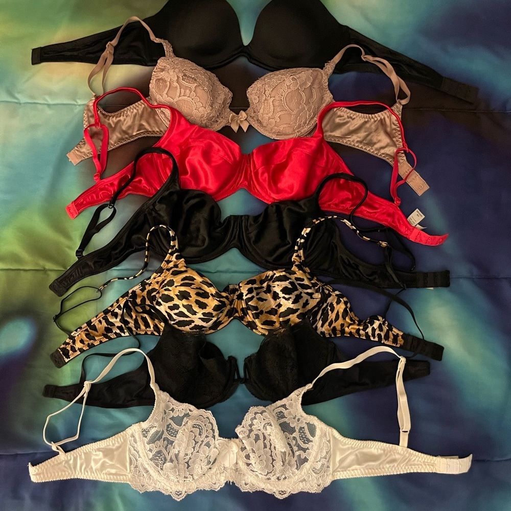 VS Red Satin & Blk Strapless the TWO Left 36A EUC - Picture 7 of 13